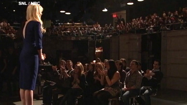 Lindsay Lohan mocks personal troubles on SNL | CTV News