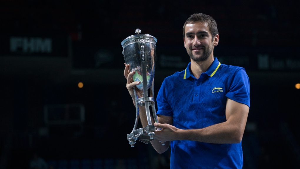Marin Cilic holds the Kremlin Cup trophy