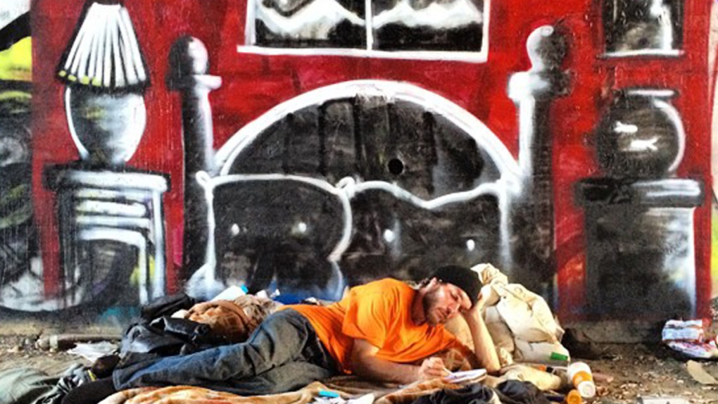 Skid Robot homeless mural