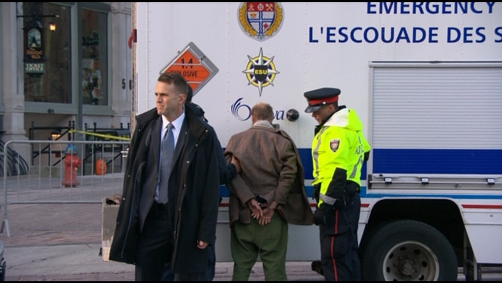 Ottawa man arrested at Cenotaph