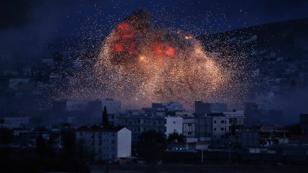 Airstrikes have killed 500 as bombs drop on Kobani