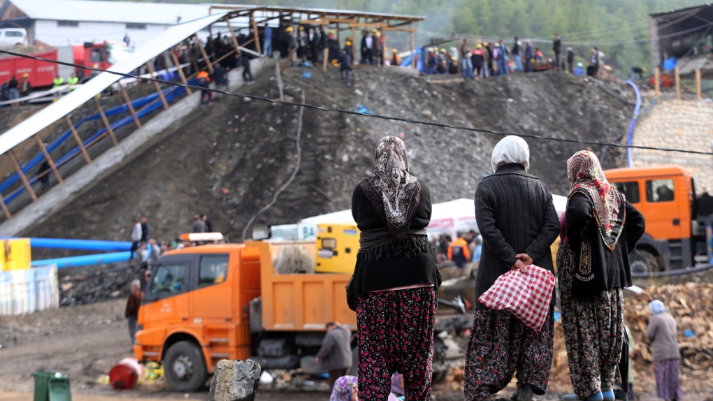 Hope fades over Turkish mine collapse