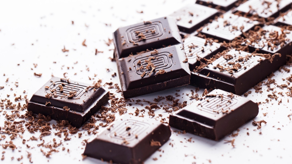 Шоколад е. Шоколад. Страсть к шоколаду. Шоколад темный chunks. Шоколад с афродизиаками.
