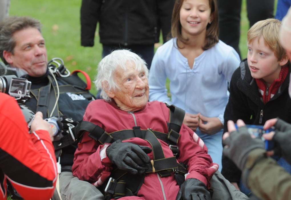 Eleanor Cunningham skydives at 100