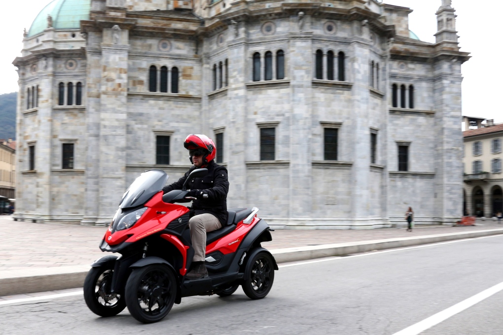 Indføre Eksisterer Inficere World's first four-wheel scooter unveiled in Milan | CTV News