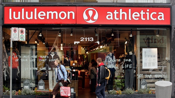 A woman leaves the Kitsilano Lululemon store in Vancouver, Thursday, October 18, 2007. (Richard Lam / THE CANADIAN PRESS)