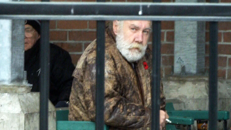 Jeffrey Arenburg spotted smoking outside the downtown Ottawa Mission on Wednesday, Nov. 12, 2014.