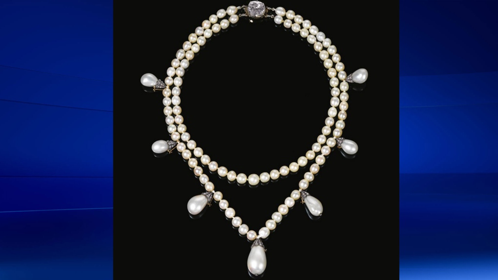Pearl necklace belonging to Swedish queen 