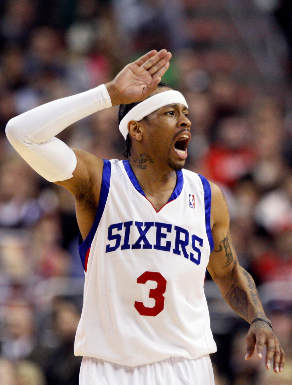 Allen Iverson calls out a play 