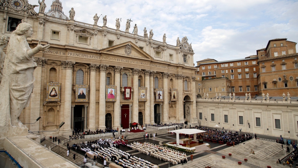 Pope Francis canonizes 6 new saints