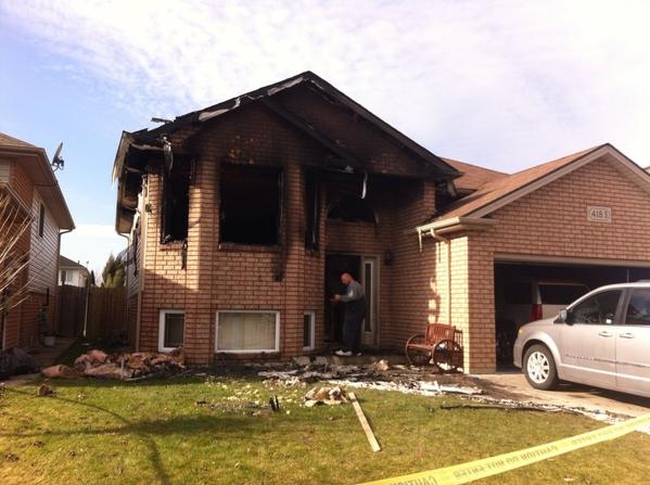 Fire at 4183 Spago Cres. (Adam Ward/CTV)