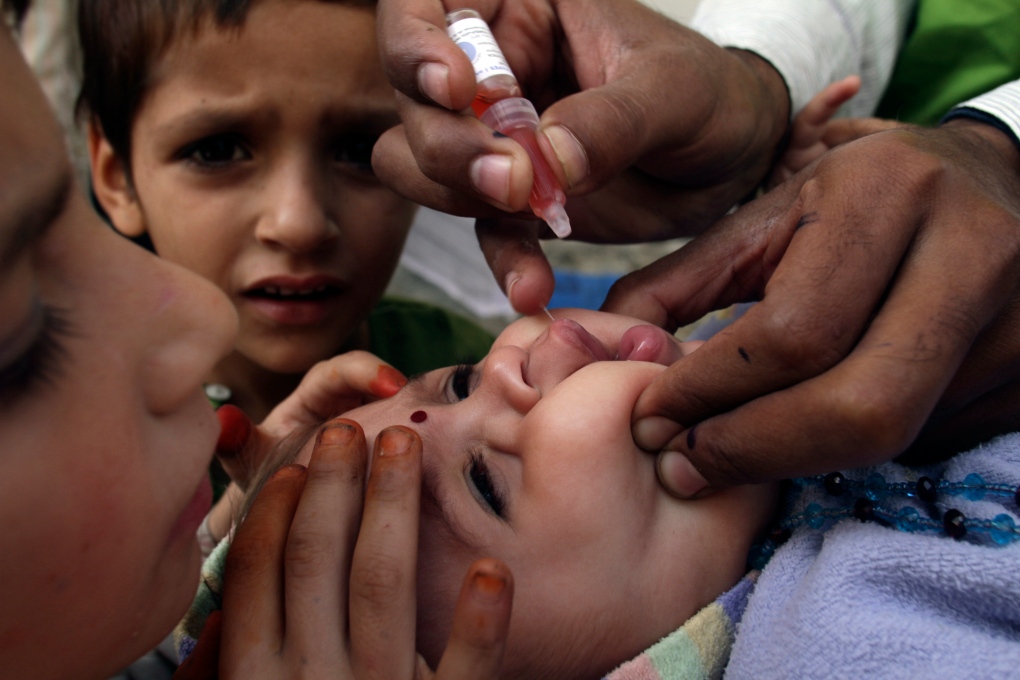 Polio vaccines given in Pakistan