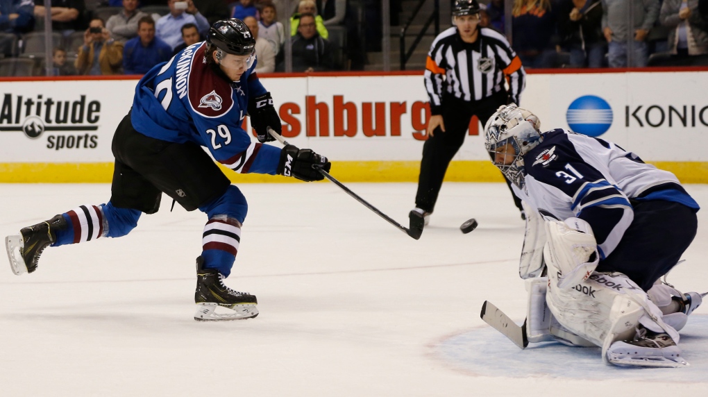 Winnipeg Jets lose 4-3 in shootout to Avalanche