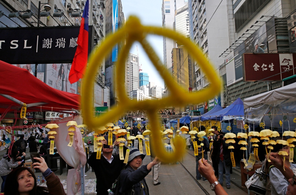 Hong Kong plans to close Causeway Bay protest site