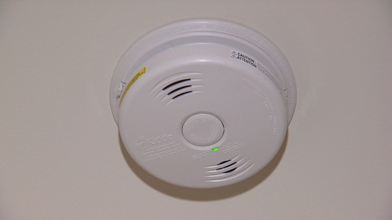 A Vancouver family is calling on the provincial government to make CO detectors like this mandatory in every B.C. home. (CTV)