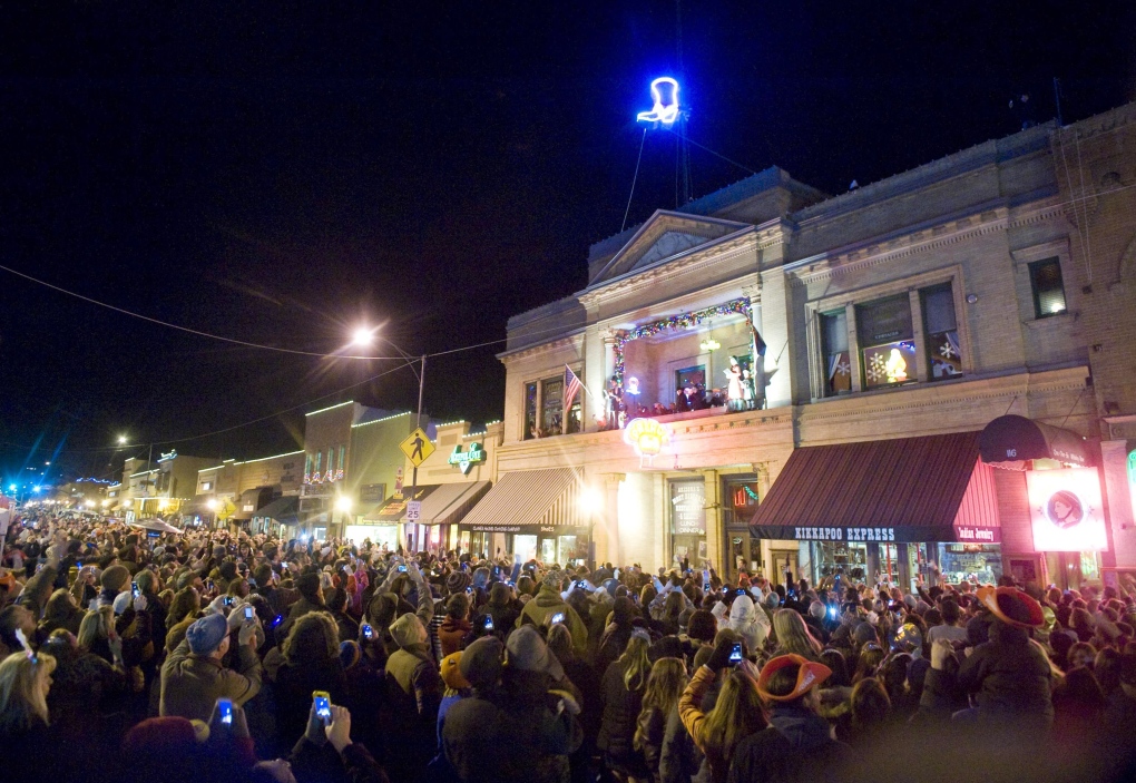 Lighted Cowboy boot drops in Prescott, Ariz
