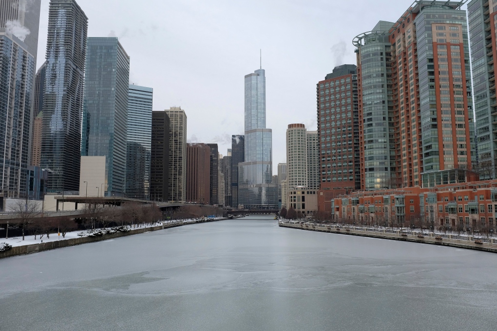 Chicago River ice