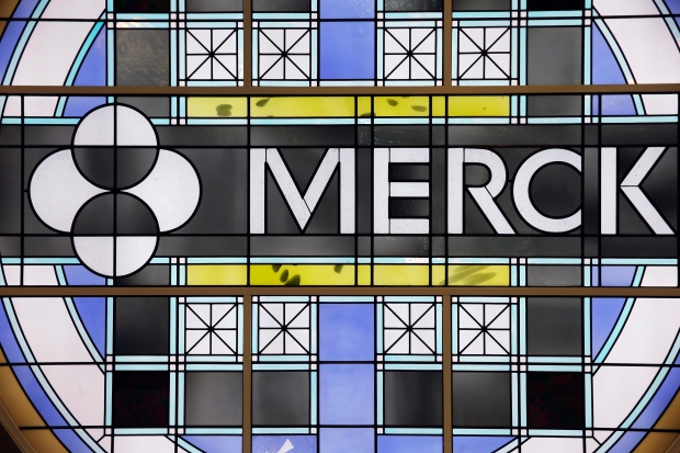  Merck  seeks approval of melanoma drug  for lung cancer 