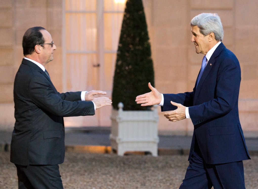 JOhn Kerry Francois Hollande