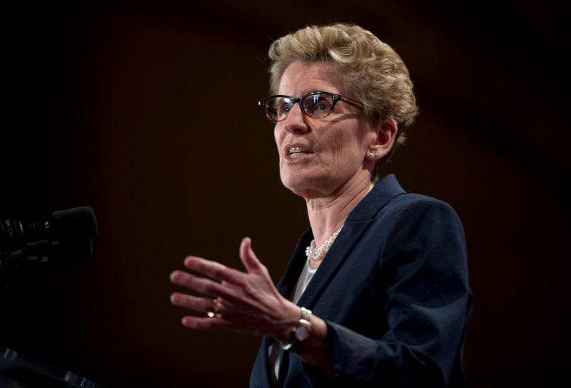 Ontario Premier Kathleen Wynne delivers a lunch hour speech in Ottawa, Tuesday, January 20, 2015. (Adrian Wyld / THE CANADIAN PRESS)