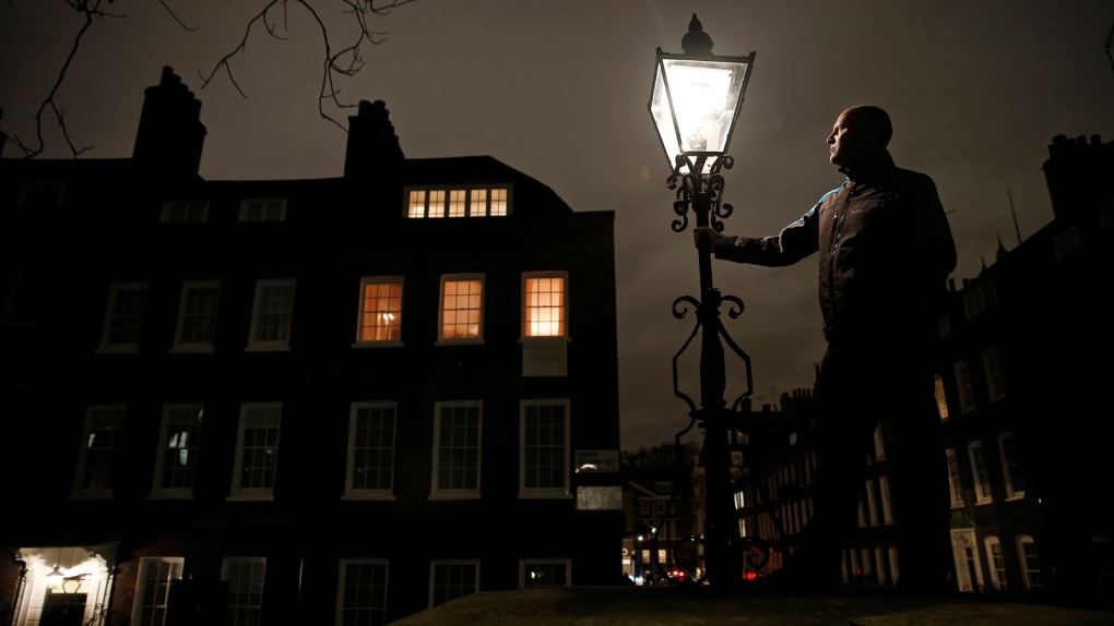 Gas lamps, London