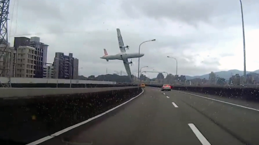 Video of airliner crashing