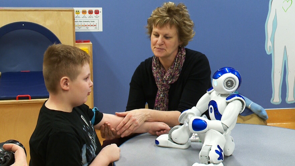 Robot helps with medical treatment