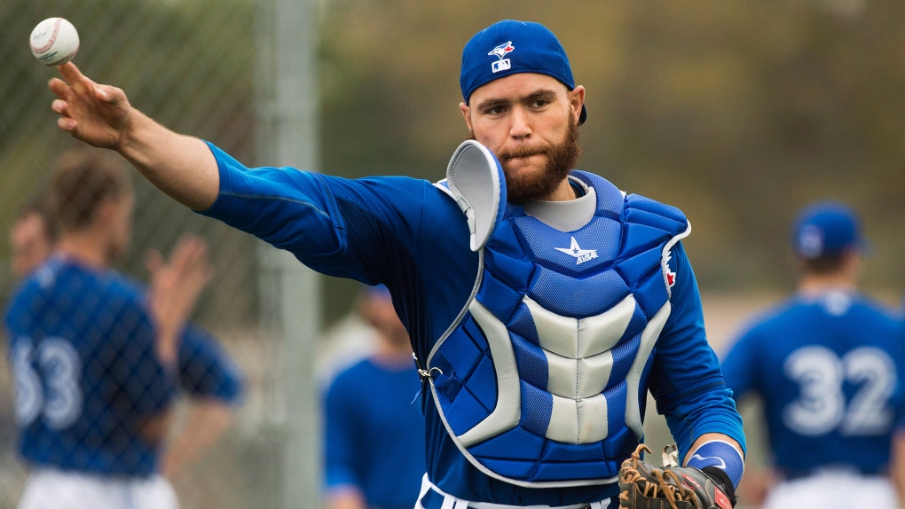 New Jays catcher Russell Martin confident handling R.A. Dickey's