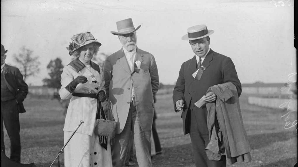 William Lyon Mackenzie King and his parents