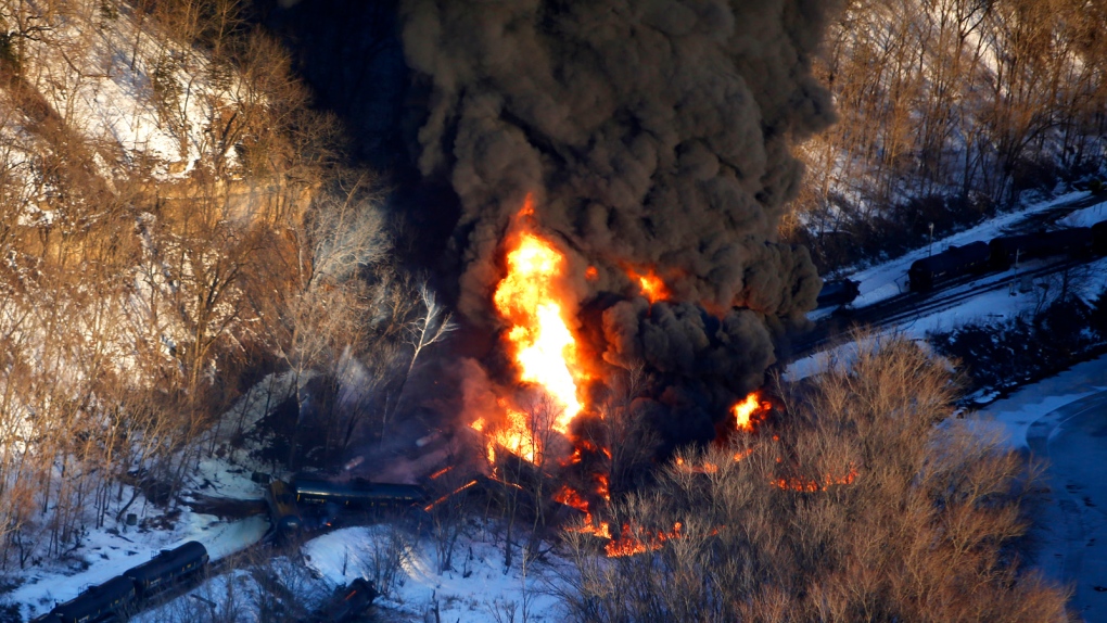 BNSF train derailment near Galena, Illinois 