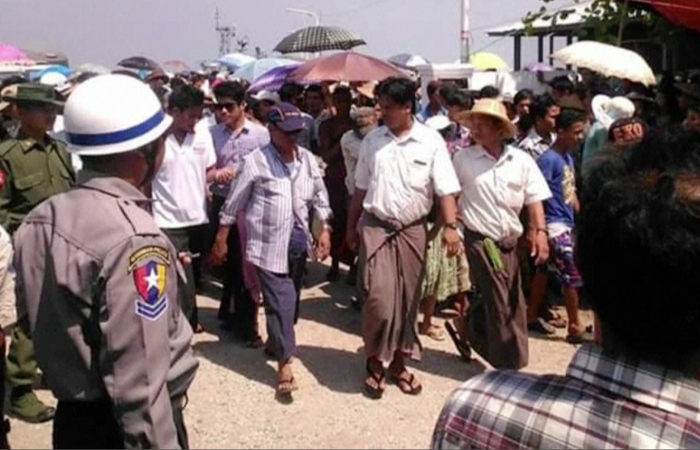 ferry capsizes in Myanmar