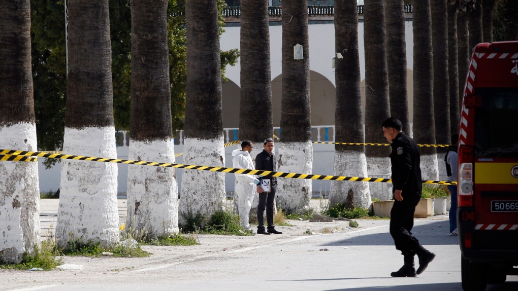 Police outside the Bardo museum in Tunis
