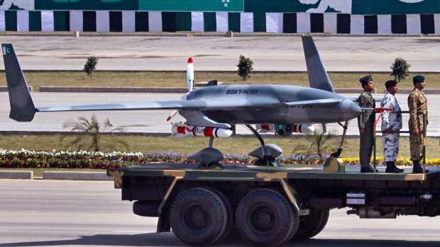 Pakistan Nuclear Adviser Says Short Range Weapons Needed