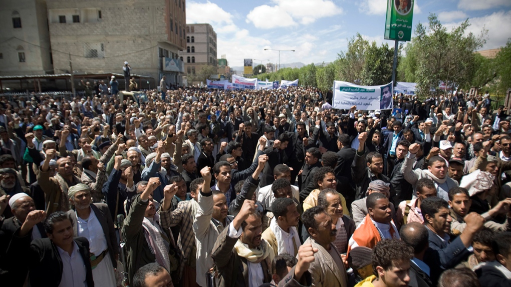 Houthi Shiite mourners in Sanaa, Syria