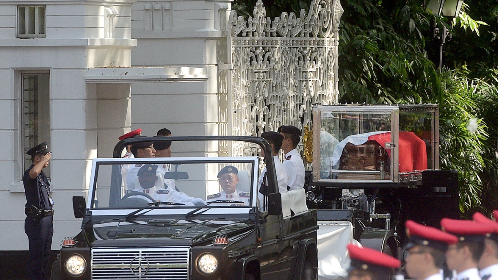Lee Kuan Yew lies in state in Singapore