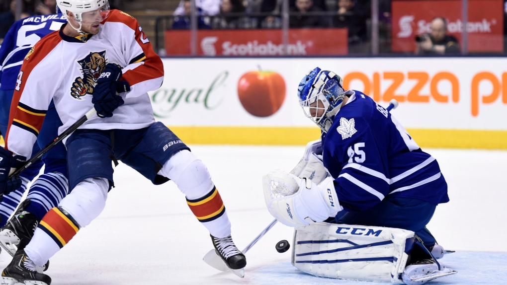 Maple Leafs goalie Jonathan Bernier makes a save