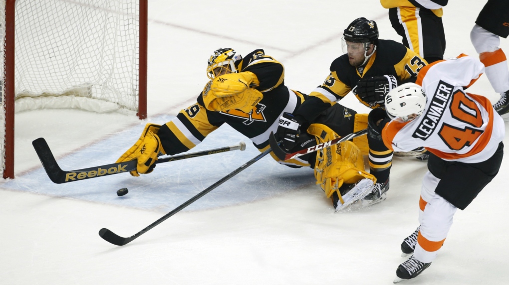 Flyers handle Penguins with ease