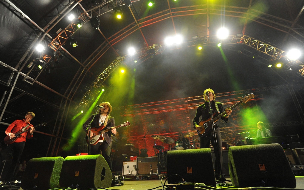 Wilco performs in Portugal in 2012