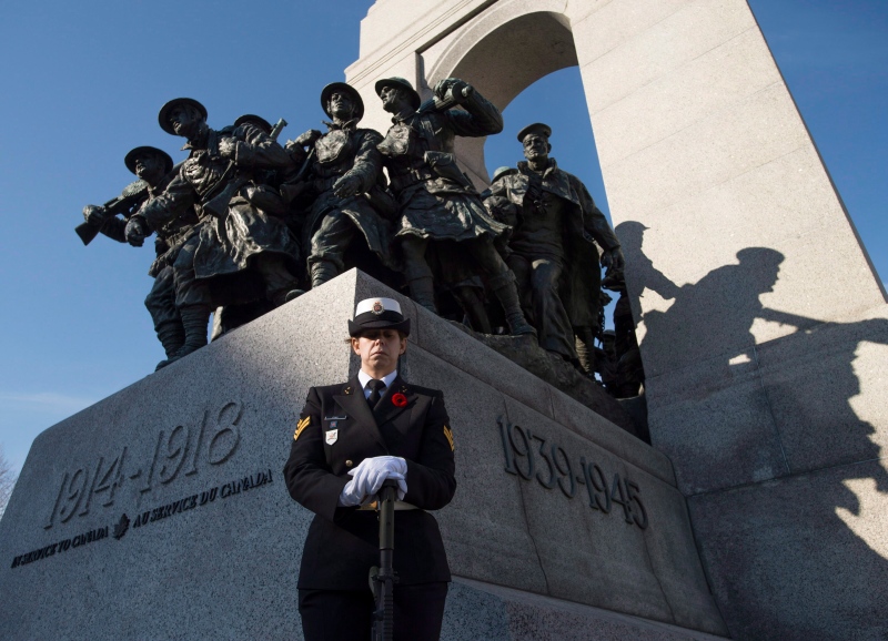 A sentry guards the National War Memorial following the Remembrance Day ceremony in Ottawa on Tuesday, Nov. 11, 2014. THE CANADIAN PRESS/Justin Tang