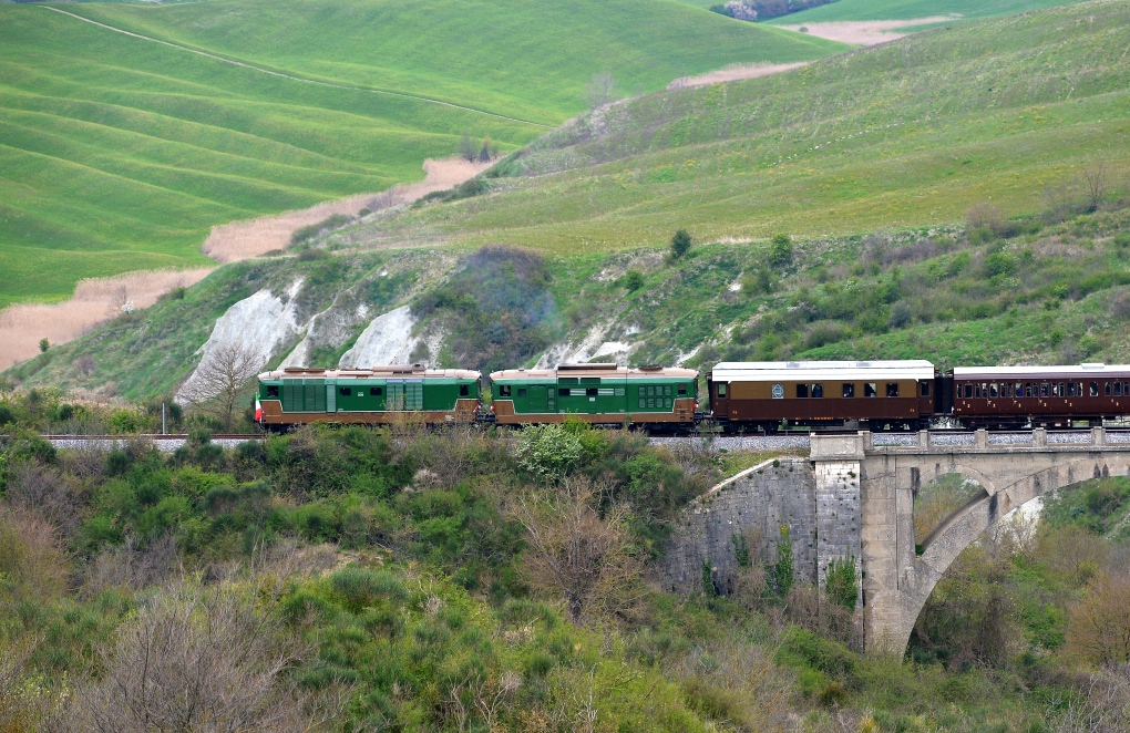 Italian steam train central to 'slow tourism'