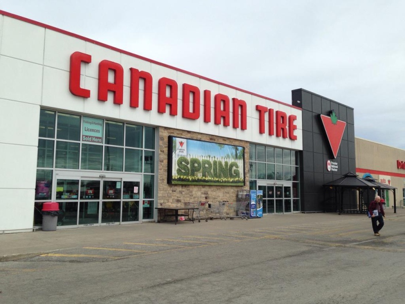 Police are investigating after several long guns were stolen from a Canadian Tire in WIndsor, Ont., Thursday, April 16, 2015. (Sacha Long / CTV Windsor)