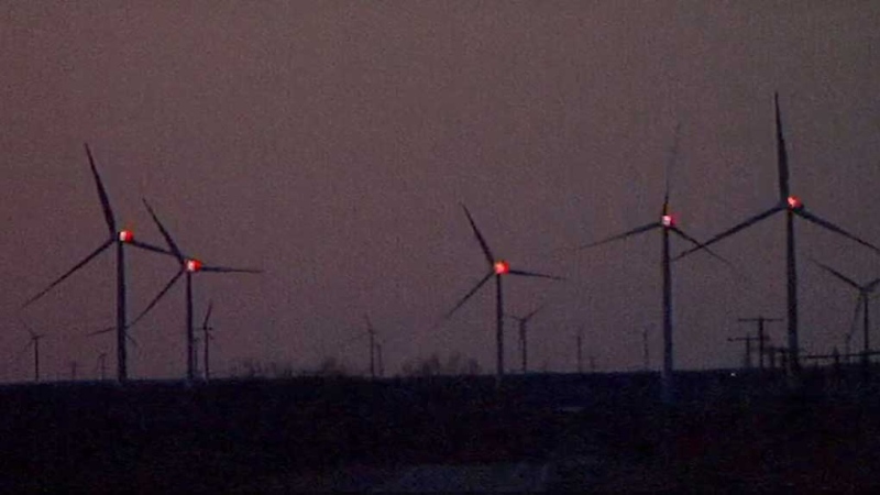 Red lights flash on wind turbines on the K2 Wind farm near Goderich, Ont. on Tuesday, April 21, 2015. (Scott Miller / CTV London)