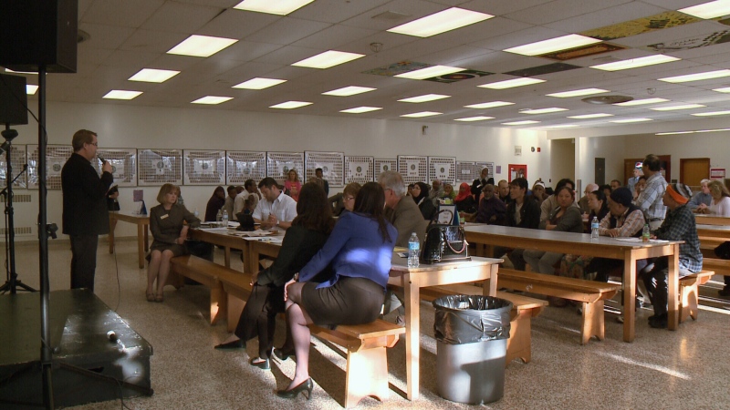Parents of students at Charles H. Hulse express their frustration in a meeting at Ridgemont High School (Dave Charbonneau/CTV Ottawa, April 28, 2015)
