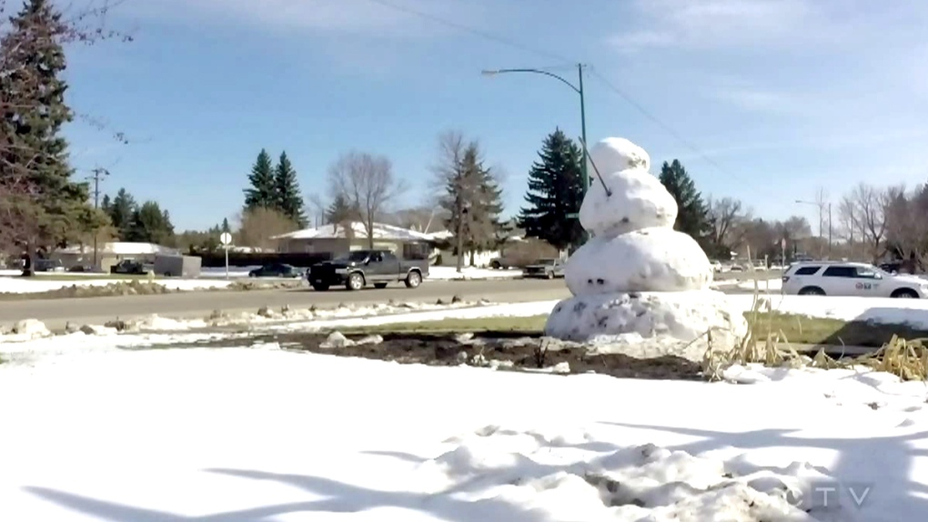 Giant snowman Saskatoon timelapse