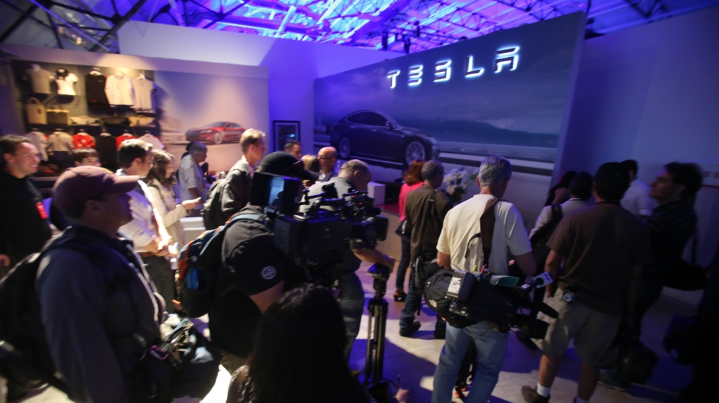 Tesla unveils home battery plans