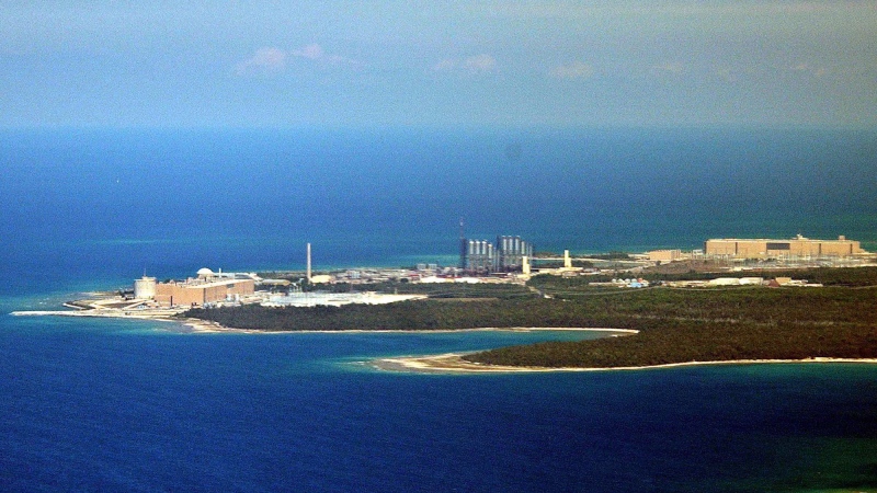 An aerial view of the Bruce Power nuclear generating station in Kincardine on Saturday, Aug. 16, 2003. (The Canadian Press/J.P. Moczulski)