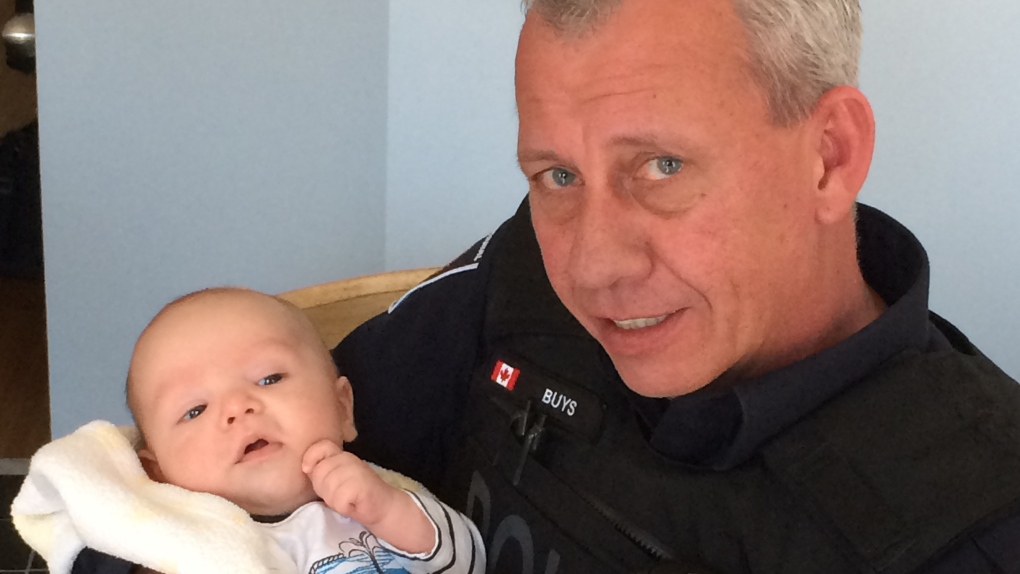 Cop saves newborn baby's life with CPR
