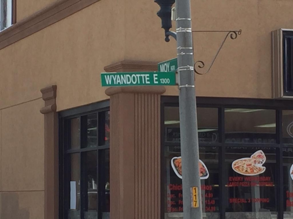 Wyandotte St. E at Moy