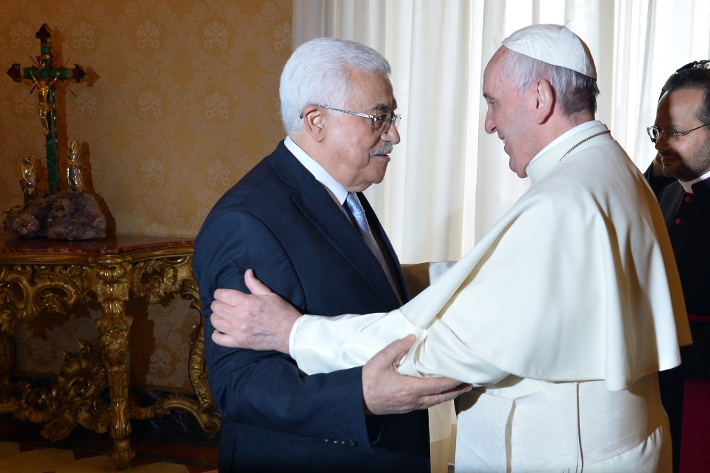 Pope Francis meets Mahmoud Abbas on May 16, 2015