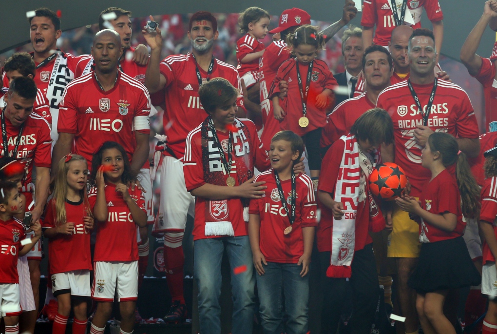 Young Benfica supporter brothers 